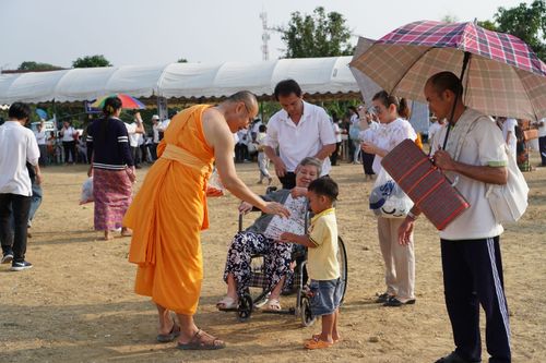 ภาพ No.32861:โครงการธรรมยาตรา เส้นทางพระผู้ปราบมาร ปีที่ 6 ณ อนุสรณ์สถานคลองบางนางแท่น