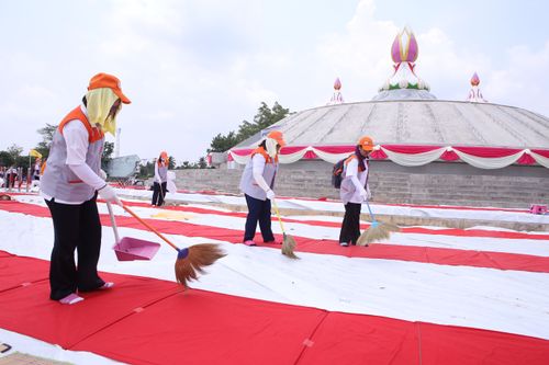 ภาพ No.32817:โครงการธรรมยาตรา เส้นทางพระผู้ปราบมาร ปีที่ 6 ณ อนุสรณ์สถานคลองบางนางแท่น