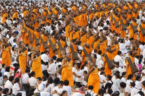 ภาพ No.33026:โครงการธรรมยาตรา เส้นทางพระผู้ปราบมาร ปีที่ 6 ณ อนุสรณ์สถานคลองบางนางแท่น