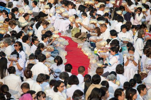 ภาพ No.32879:โครงการธรรมยาตรา เส้นทางพระผู้ปราบมาร ปีที่ 6 ณ อนุสรณ์สถานคลองบางนางแท่น