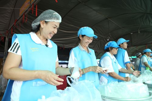 ภาพ No.32831:โครงการธรรมยาตรา เส้นทางพระผู้ปราบมาร ปีที่ 6 ณ อนุสรณ์สถานคลองบางนางแท่น