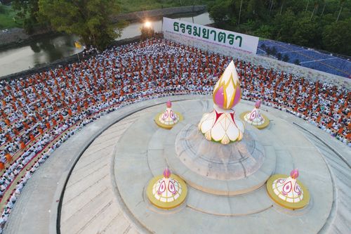 ภาพ No.32985:โครงการธรรมยาตรา เส้นทางพระผู้ปราบมาร ปีที่ 6 ณ อนุสรณ์สถานคลองบางนางแท่น