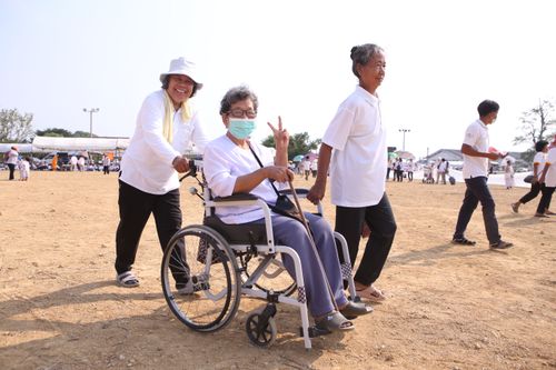 ภาพ No.32827:โครงการธรรมยาตรา เส้นทางพระผู้ปราบมาร ปีที่ 6 ณ อนุสรณ์สถานคลองบางนางแท่น