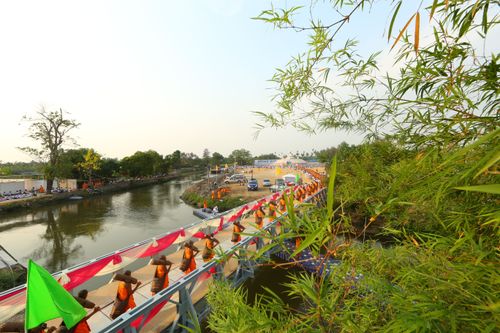 ภาพ No.32966:โครงการธรรมยาตรา เส้นทางพระผู้ปราบมาร ปีที่ 6 ณ อนุสรณ์สถานคลองบางนางแท่น