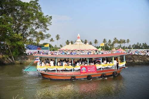 ภาพ No.32916:โครงการธรรมยาตรา เส้นทางพระผู้ปราบมาร ปีที่ 6 ณ อนุสรณ์สถานคลองบางนางแท่น