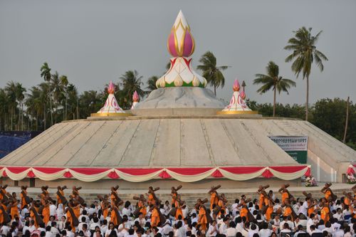 ภาพ No.33024:โครงการธรรมยาตรา เส้นทางพระผู้ปราบมาร ปีที่ 6 ณ อนุสรณ์สถานคลองบางนางแท่น