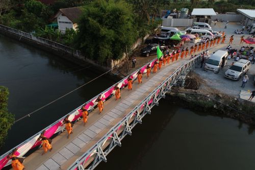 ภาพ No.32842:โครงการธรรมยาตรา เส้นทางพระผู้ปราบมาร ปีที่ 6 ณ อนุสรณ์สถานคลองบางนางแท่น