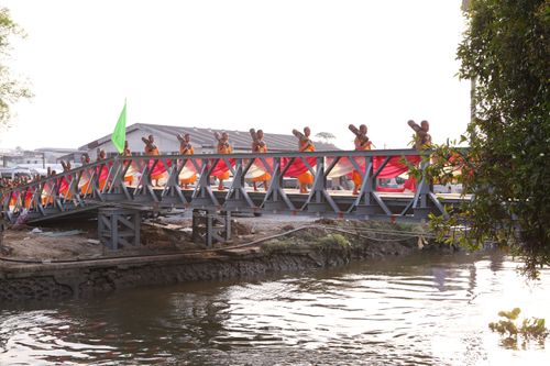 ภาพ No.32837:โครงการธรรมยาตรา เส้นทางพระผู้ปราบมาร ปีที่ 6 ณ อนุสรณ์สถานคลองบางนางแท่น