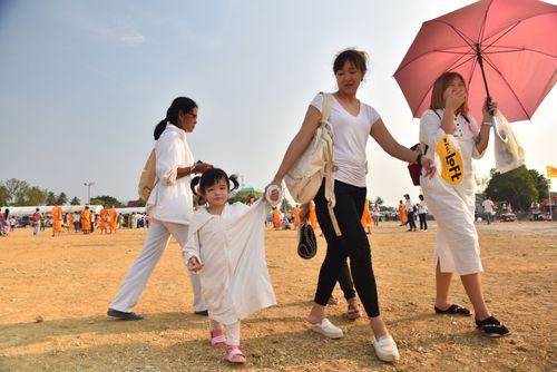 ภาพ No.32920:โครงการธรรมยาตรา เส้นทางพระผู้ปราบมาร ปีที่ 6 ณ อนุสรณ์สถานคลองบางนางแท่น