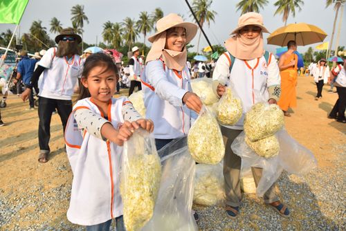 ภาพ No.32921:โครงการธรรมยาตรา เส้นทางพระผู้ปราบมาร ปีที่ 6 ณ อนุสรณ์สถานคลองบางนางแท่น