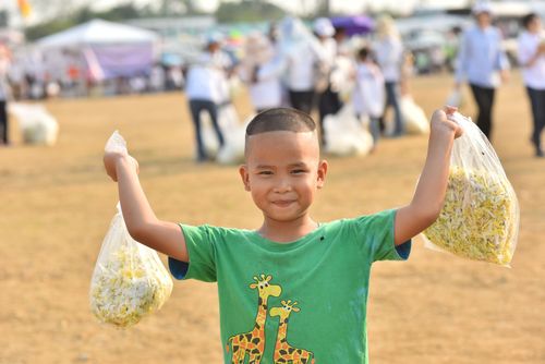 ภาพ No.32932:โครงการธรรมยาตรา เส้นทางพระผู้ปราบมาร ปีที่ 6 ณ อนุสรณ์สถานคลองบางนางแท่น