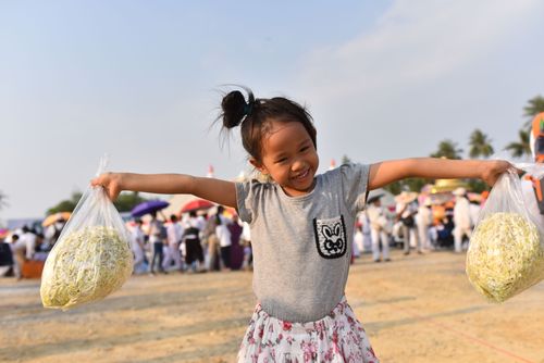 ภาพ No.32926:โครงการธรรมยาตรา เส้นทางพระผู้ปราบมาร ปีที่ 6 ณ อนุสรณ์สถานคลองบางนางแท่น