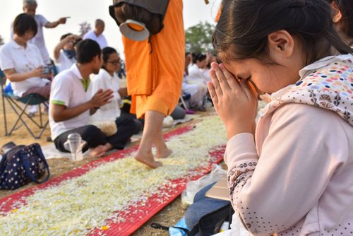 ภาพ No.32930:โครงการธรรมยาตรา เส้นทางพระผู้ปราบมาร ปีที่ 6 ณ อนุสรณ์สถานคลองบางนางแท่น