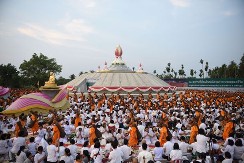 ภาพ No.32791:โครงการธรรมยาตรา เส้นทางพระผู้ปราบมาร ปีที่ 6 ณ อนุสรณ์สถานคลองบางนางแท่น