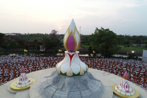 ภาพ No.32845:โครงการธรรมยาตรา เส้นทางพระผู้ปราบมาร ปีที่ 6 ณ อนุสรณ์สถานคลองบางนางแท่น