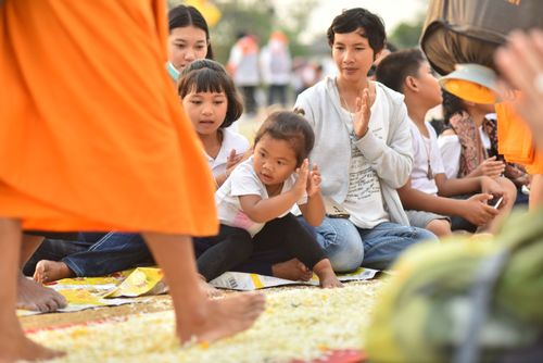 ภาพ No.32944:โครงการธรรมยาตรา เส้นทางพระผู้ปราบมาร ปีที่ 6 ณ อนุสรณ์สถานคลองบางนางแท่น