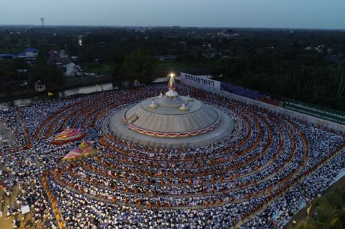 ภาพ No.32846:โครงการธรรมยาตรา เส้นทางพระผู้ปราบมาร ปีที่ 6 ณ อนุสรณ์สถานคลองบางนางแท่น