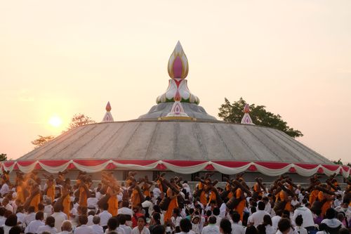 ภาพ No.32810:โครงการธรรมยาตรา เส้นทางพระผู้ปราบมาร ปีที่ 6 ณ อนุสรณ์สถานคลองบางนางแท่น