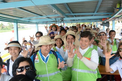 ภาพ No.33001:โครงการธรรมยาตรา เส้นทางพระผู้ปราบมาร ปีที่ 6 ณ อนุสรณ์สถานคลองบางนางแท่น