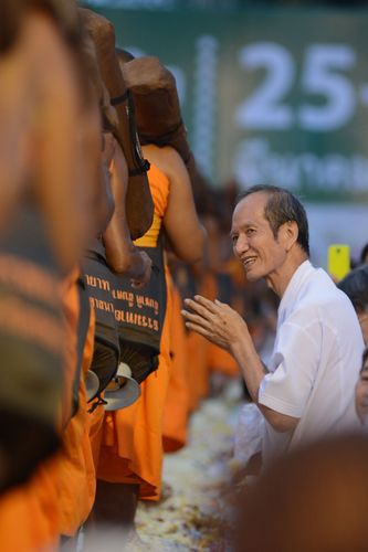 ภาพ No.33013:โครงการธรรมยาตรา เส้นทางพระผู้ปราบมาร ปีที่ 6 ณ อนุสรณ์สถานคลองบางนางแท่น