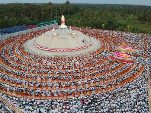 ภาพ No.32968:โครงการธรรมยาตรา เส้นทางพระผู้ปราบมาร ปีที่ 6 ณ อนุสรณ์สถานคลองบางนางแท่น