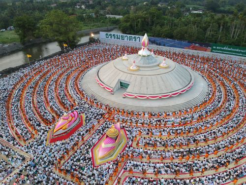 ภาพ No.32969:โครงการธรรมยาตรา เส้นทางพระผู้ปราบมาร ปีที่ 6 ณ อนุสรณ์สถานคลองบางนางแท่น