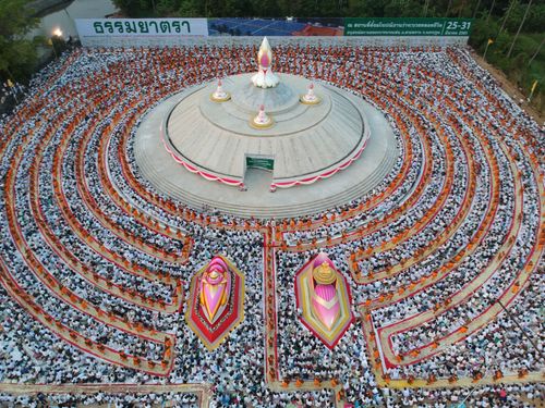 ภาพ No.32973:โครงการธรรมยาตรา เส้นทางพระผู้ปราบมาร ปีที่ 6 ณ อนุสรณ์สถานคลองบางนางแท่น