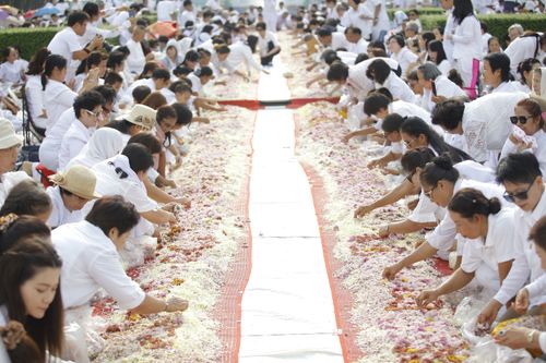 ภาพ No.33043:โครงการธรรมยาตรา เส้นทางพระผู้ปราบมาร ปีที่ 6 ณ วัดพระธรรมกาย