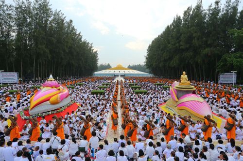 ภาพ No.33215:โครงการธรรมยาตรา เส้นทางพระผู้ปราบมาร ปีที่ 6 ณ วัดพระธรรมกาย