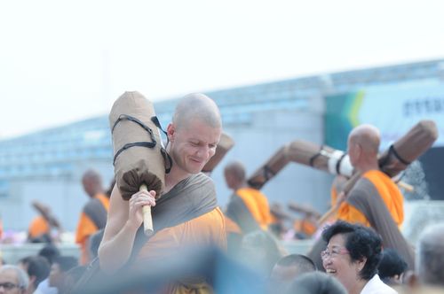 ภาพ No.33090:โครงการธรรมยาตรา เส้นทางพระผู้ปราบมาร ปีที่ 6 ณ วัดพระธรรมกาย