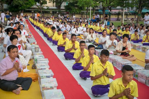 ภาพ No.30075:พิธีถวายสังฆทานแด่คณะสงฆ์ 323 วัด ใน 4 จังหวัดภาคใต้ ครั้งที่ 134