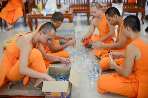 ภาพ No.30142:พิธีถวายสังฆทานแด่คณะสงฆ์ 323 วัด ใน 4 จังหวัดภาคใต้ ครั้งที่ 135