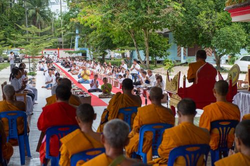 ภาพ No.30180:พิธีถวายสังฆทานแด่คณะสงฆ์ 323 วัด ใน 4 จังหวัดภาคใต้ ครั้งที่ 135