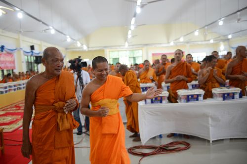 ภาพ No.30207:พิธีถวายสังฆทานแด่คณะสงฆ์ 323 วัด ใน 4 จังหวัดภาคใต้ ครั้งที่ 135