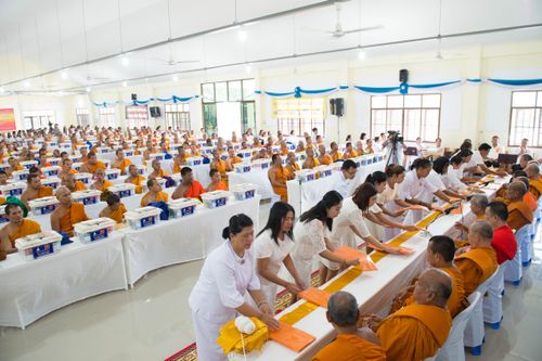 ภาพ No.30227:พิธีถวายสังฆทานแด่คณะสงฆ์ 323 วัด ใน 4 จังหวัดภาคใต้ ครั้งที่ 135