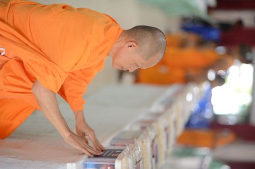 ภาพ No.30258:พิธีถวายสังฆทานแด่คณะสงฆ์ 323 วัด ใน 4 จังหวัดภาคใต้ ครั้งที่ 136