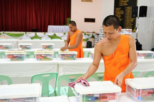 ภาพ No.30269:พิธีถวายสังฆทานแด่คณะสงฆ์ 323 วัด ใน 4 จังหวัดภาคใต้ ครั้งที่ 136