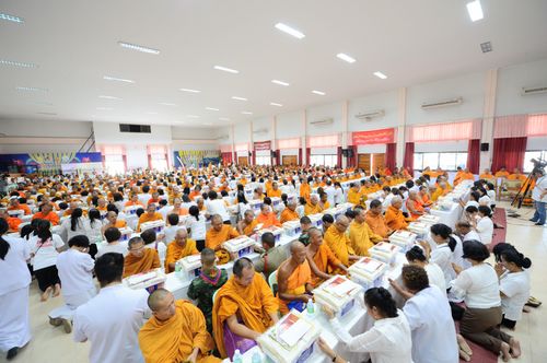 ภาพ No.30283:พิธีถวายสังฆทานแด่คณะสงฆ์ 323 วัด ใน 4 จังหวัดภาคใต้ ครั้งที่ 136