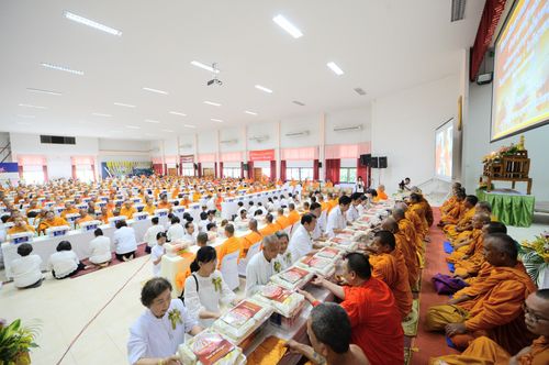 ภาพ No.30284:พิธีถวายสังฆทานแด่คณะสงฆ์ 323 วัด ใน 4 จังหวัดภาคใต้ ครั้งที่ 136