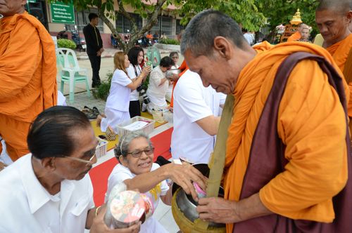 ภาพ No.30318:พิธีถวายสังฆทานแด่คณะสงฆ์ 323 วัด ใน 4 จังหวัดภาคใต้ ครั้งที่ 136