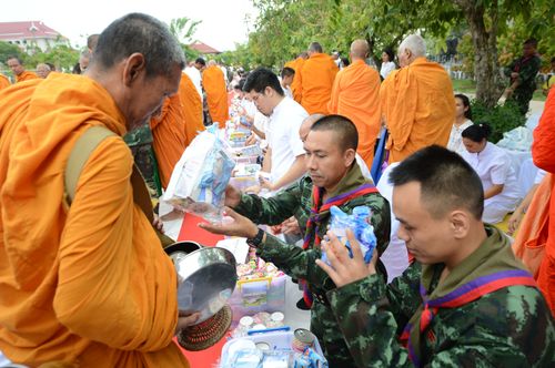 ภาพ No.30319:พิธีถวายสังฆทานแด่คณะสงฆ์ 323 วัด ใน 4 จังหวัดภาคใต้ ครั้งที่ 136