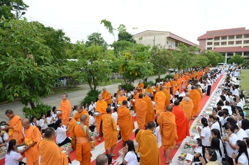 ภาพ No.30323:พิธีถวายสังฆทานแด่คณะสงฆ์ 323 วัด ใน 4 จังหวัดภาคใต้ ครั้งที่ 136