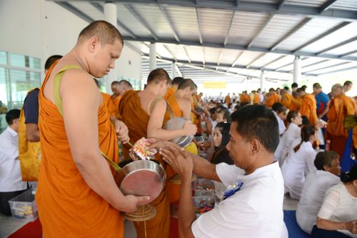ภาพ No.30431:พิธีถวายสังฆทานแด่คณะสงฆ์ 323 วัด ใน 4 จังหวัดภาคใต้ ครั้งที่ 139