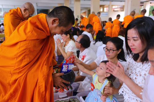 ภาพ No.30488:พิธีถวายสังฆทานแด่คณะสงฆ์ 323 วัด ใน 4 จังหวัดภาคใต้ ครั้งที่ 140