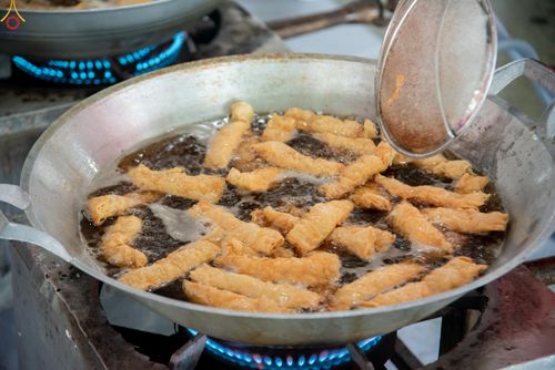 ภาพ No.325755:วันที่ 22 เมษายน พ.ศ.2569(วันคุ้มครองโลก) งานถวายมหาสังฆทาน 40,000 กว่าวัดทั่วประเทศ เจ้าหน้าที่ สาธุชน ร่วมใจจัดเตรียมภัตตาหารเพล (ชุด 2)