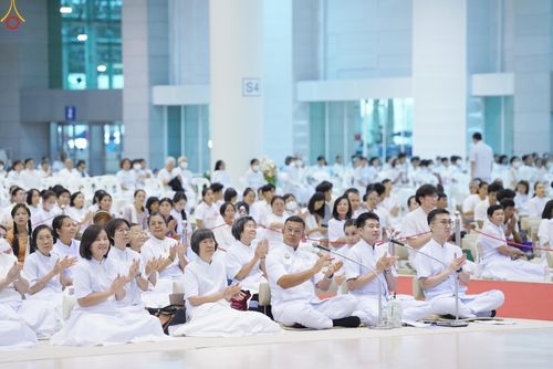 ภาพ No.327805:วันที่ 3 พฤษภาคม พ.ศ.2569 พิธีรับมอบพระบรมสารีริกธาตุ จากสาธารณรัฐแห่งสหภาพเมียนมา ณ ห้องแก้วสารพัดนึก วัดพระธรรมกาย