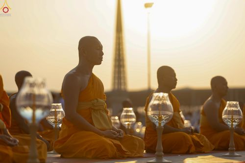 ภาพ No.307683:วันที่ 31 มกราคม พ.ศ. 2569 พิธีจุดประทีปธรรมถวายเป็นพุทธบูชา  และบูชาธรรมมหาปูชนียาจารย์ (ภาพชุดที่ 2) ณ วัดพระธรรมกาย ปทุมธานี ในโครงการธรรมยาตรา กตัญญูบูชา มหาปูชนียาจารย์ พระมงคลเทพมุนี(สด จนฺทสโร) พระผู้ปราบมาร อนุสรณ์สถาน 7 แห่ง ปีที่ 14