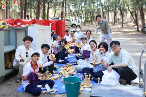 ภาพ No.296156:ภาพเบื้องหลังอาสาสมัครรวมใจ ชุดที่ 2 ในโครงการธรรมยาตรา กตัญญูบูชา มหาปูชนียาจารย์ พระมงคลเทพมุนี(สด จนฺทสโร) พระผู้ปราบมาร อนุสรณ์สถาน 7 แห่ง ปีที่ 14