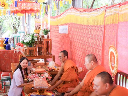 ภาพ No.284013:วันเสาร์ ที่ 1 พฤศจิกายน 2568 พิธีทอดกฐินสามัคคีทั่วไทย โดยคณะศิษยานุศิษย์ บูชาธรรม 81 ปี หลวงพ่อธัมมชโย ณ วัดทุ่งศาลา ต.บ้านเก่า อ.เมือง​กาญจนบุรี​ จ.กาญจนบุรี​