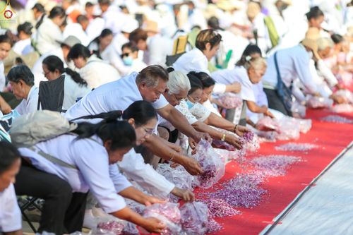 ภาพ No.289605:วันที่ 7 มกราคม พ.ศ. 2569 พิธีต้อนรับพระธรรมยาตรา ณ อนุสรณ์สถานลำดับที่ 2 สถานที่ตั้งมโนปณิธานบวชตลอดชีวิต อนุสรณ์สถานคลองบางนางแท่น อ.สามพราน จ.นครปฐม ในโครงการธรรมยาตรา กตัญญูบูชา มหาปูชนียาจารย์ พระมงคลเทพมุนี(สด จนฺทสโร) พระผู้ปราบมาร อนุสรณ์สถาน 7 แ